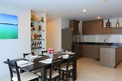 Condominium For Rent Pattaya showing the dining area 