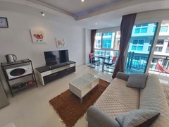 Condominium for rent Pattaya showing the living areas 