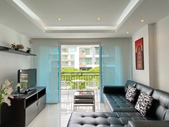 Condominium for rent Pattaya showing the living room