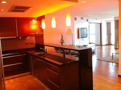 Condominium for rent Pattaya Northshore showing the kitchen