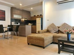 Condominium for Rent Central Pattaya showing the open plan concept 