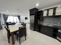 Condominium for rent Pattaya Pratumnak showing the dining area