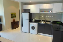 Condominium for rent Pratumnak Pattaya showing the kitchen area