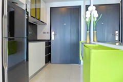 Condominium for rent Wong Amat beach Pattaya showing the kitchen