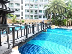 Condominium for sale Jomtien showing the pool view