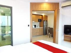 Condominium for sale Pratumnak Hill Pattaya showing the bedroom