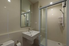 Condominium for Sale Pattaya showing the bathroom 