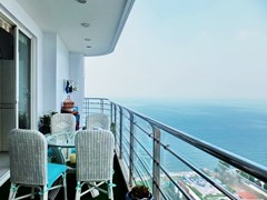 Condominium for sale Na Jomtien showing the balcony and view 