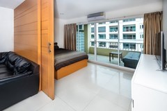 Condominium for sale Jomtien Pattaya showing the bedroom