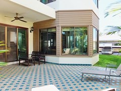 House for rent East Pattaya showing the covered terrace and carport 