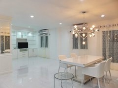 House for rent East Pattaya showing the dining and living areas