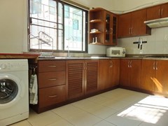 House for rent East Pattaya showing the kitchen 