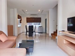 House for Rent East Pattaya showing the living and dining areas 