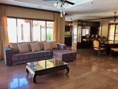 House for rent Huay Yai Pattaya showing the living, dining and kitchen areas 
