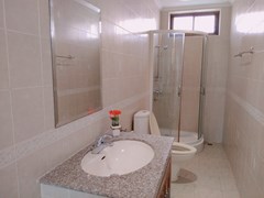 House for rent Jomtien Pattaya showing the bathroom
