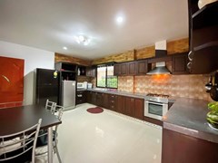 House for rent Jomtien showing the kitchen 