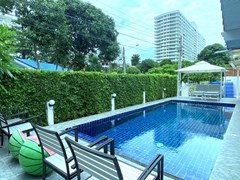 House for rent Jomtien Pattaya showing the pool 