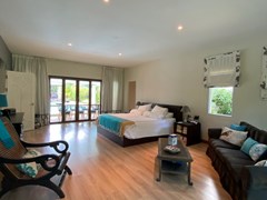 House for rent Mabprachan Pattaya showing the master bedroom 