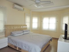 House for rent Pattaya showing the master bedroom