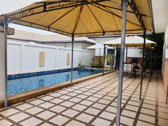 House for rent East Pattaya showing the covered terrace and pool 
