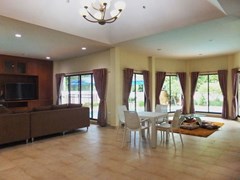 House for rent East Pattaya showing the 2 living areas 