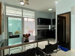 House for rent East Pattaya showing the dining, kitchen and utility areas 
