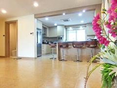 House for rent East Pattaya showing the kitchen and guest bathroom 