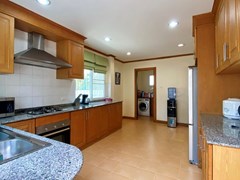 House for rent East Pattaya showing the kitchen and laundry areas 