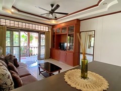 House for rent East Pattaya showing the living area and terrace 