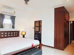 House for rent East Pattaya showing the master bedroom suite 