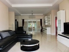 House for Rent East Pattaya showing the open plan concept 