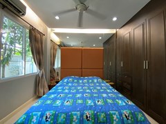 House for rent East Pattaya showing the third bedroom with wardrobes 