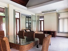 House for rent Mabprachan Pattaya showing the living and dining areas 