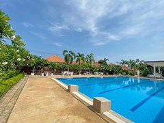 House for rent South Pattaya showing the communal pool and terrace