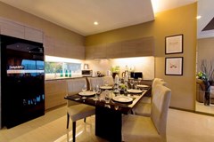 House for rent East Jomtien showing the dining and kitchen areas 