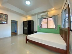 House for rent South Pattaya showing the master bedroom suite 