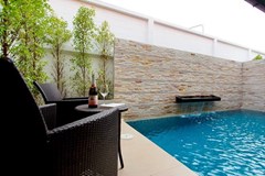 House for rent East Jomtien showing the private pool 