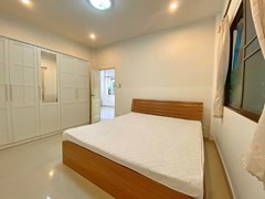 House for rent South Pattaya showing the second bedroom with furniture 