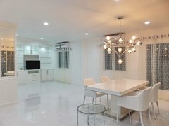 House for sale East Pattaya showing the dining and living areas 