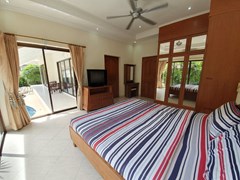 House for sale Jomtien showing the master bedroom suite 