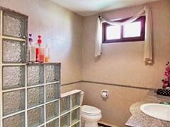 House for Sale Jomtien showing the second bathroom 