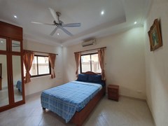 House for sale Jomtien showing the second bedroom 