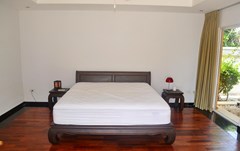 House for sale Pattaya SIAM ROYAL VIEW showing the bedroom 