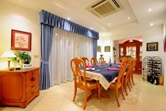 House for sale Siam Royal View Pattaya showing the dining room