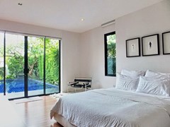 House for sale East Pattaya showing the master bedroom pool view 