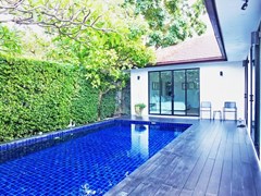 House for sale East Pattaya showing the terrace and pool