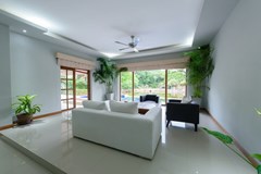 House for sale Pattaya showing the second living area poolside