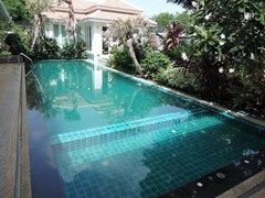 House for Rent Jomtien Park Villas Pattaya showing the private pool 