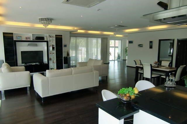 House for rent Na Jomtien showing the open plan concept House for rent Na Jomtien showing the open plan concept