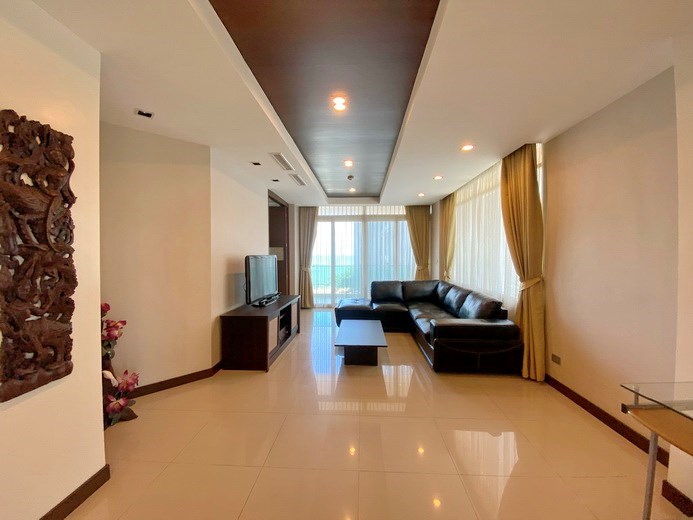 Condominium for rent Jomtien showing the living room 